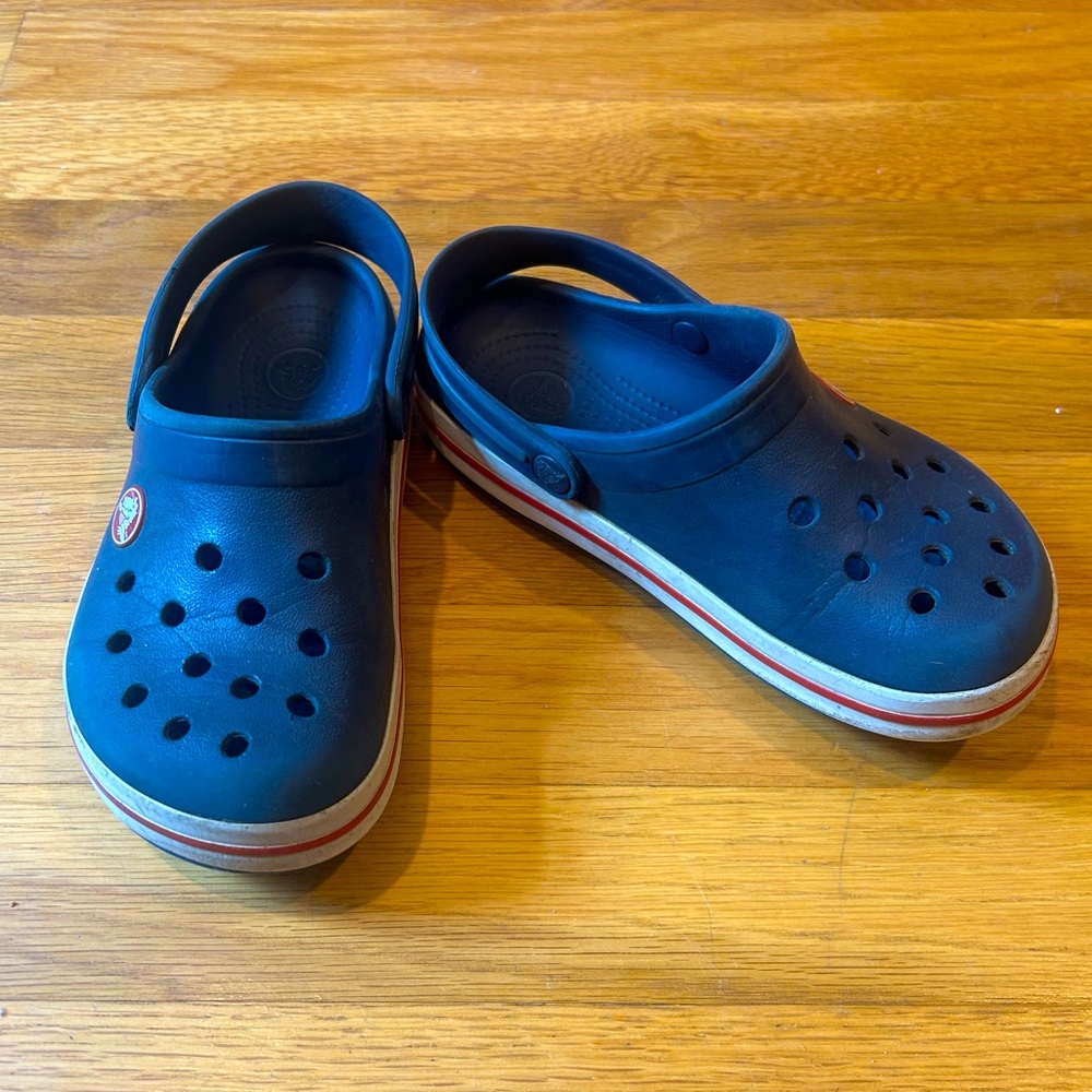Crocs - size 12/13 little kids